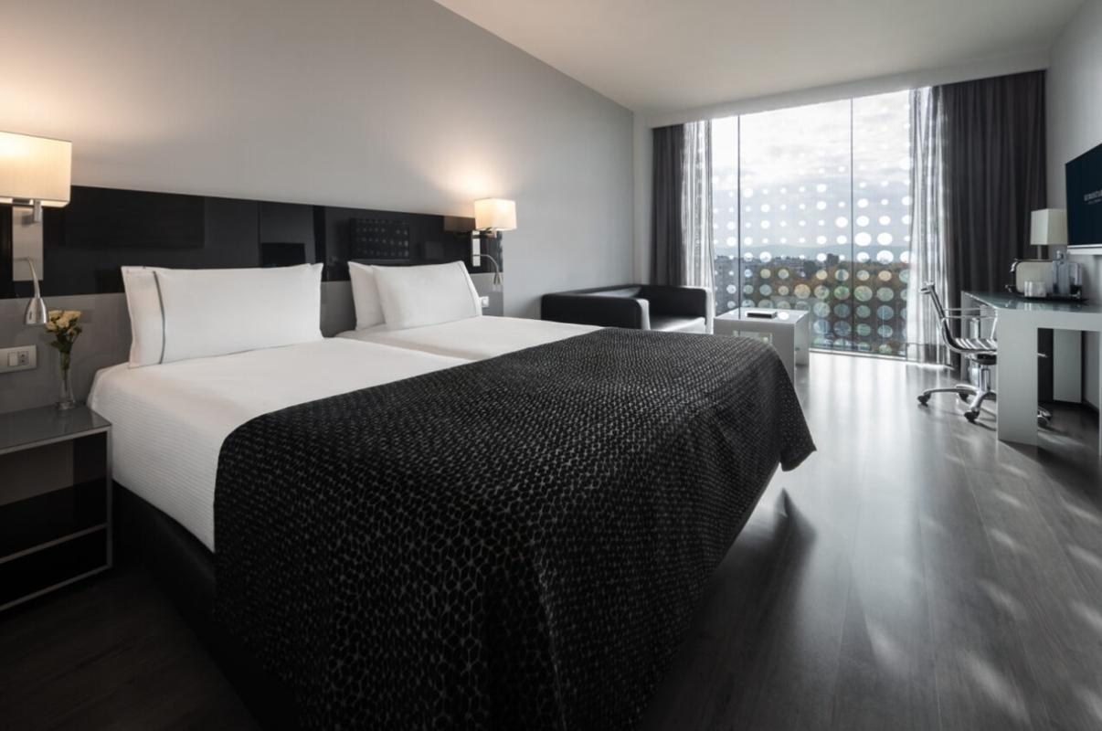 فندق يوروستارز بالاس قرطبة المظهر الخارجي الصورة A room at the hotel