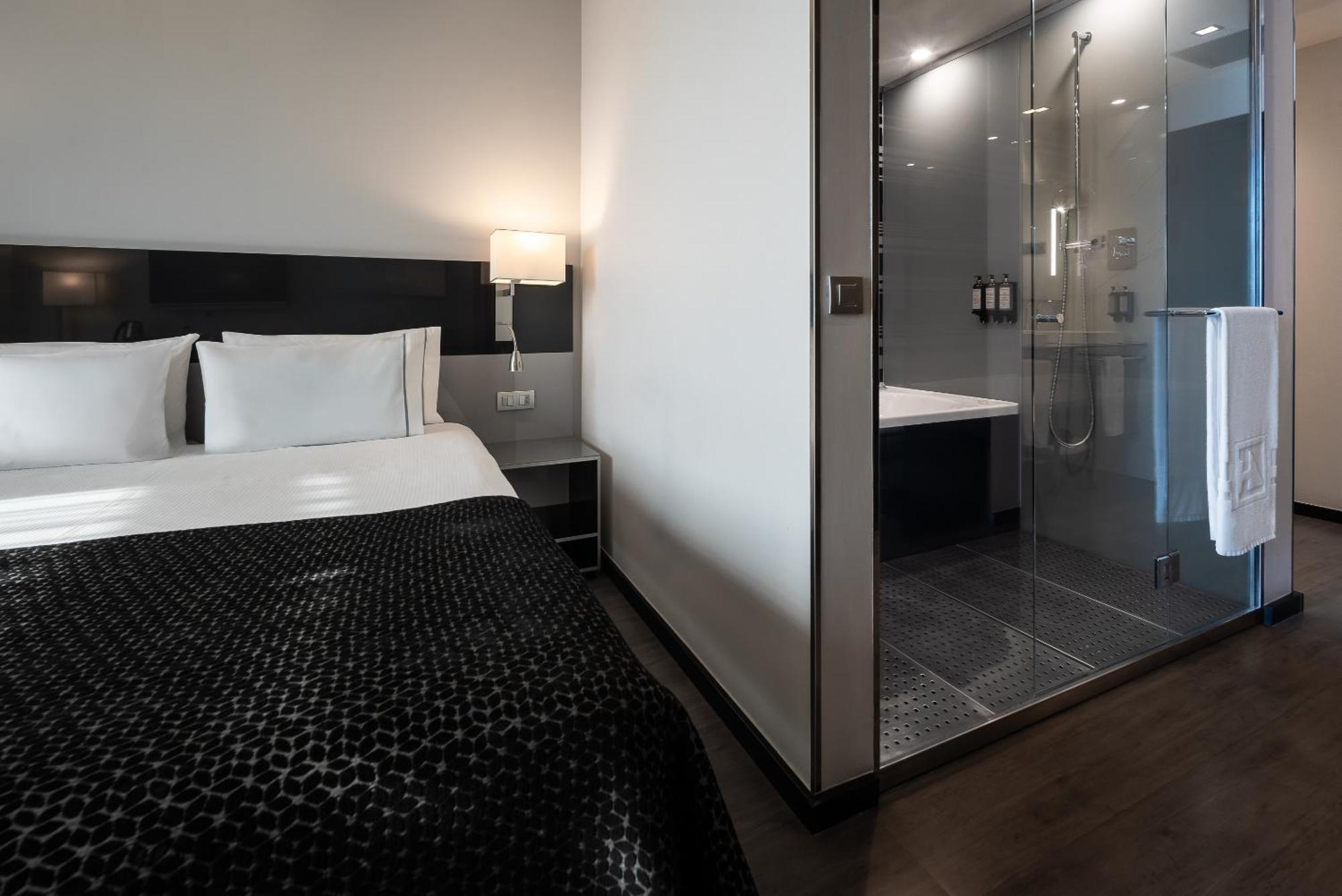 فندق يوروستارز بالاس قرطبة المظهر الخارجي الصورة A room at the hotel