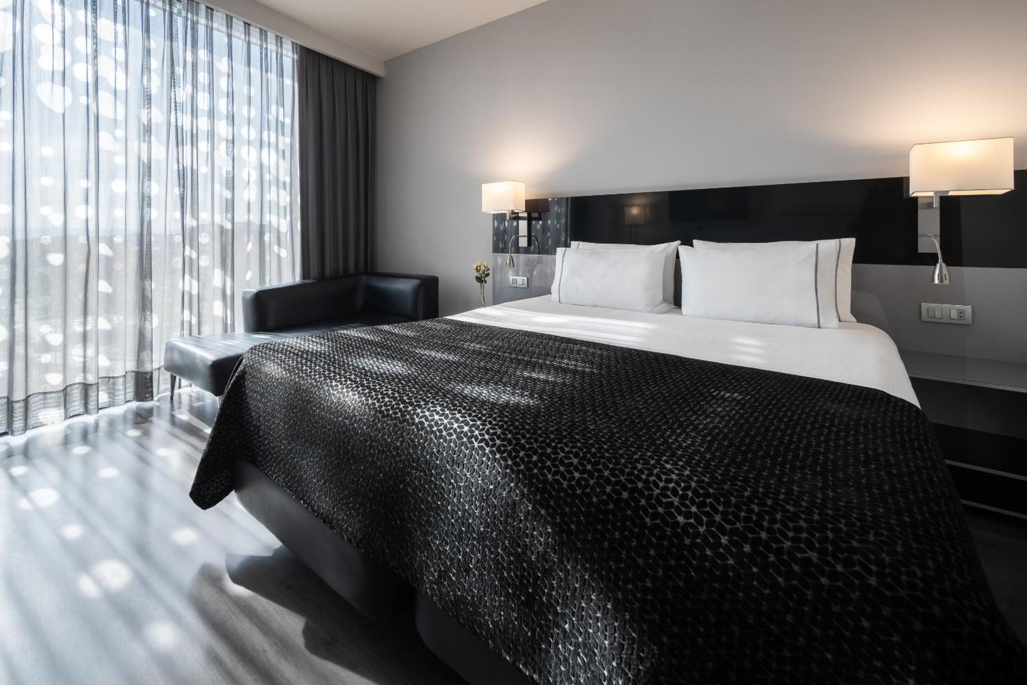 فندق يوروستارز بالاس قرطبة المظهر الخارجي الصورة A room at the hotel